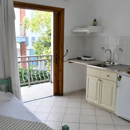 Evaggelou Apartment *